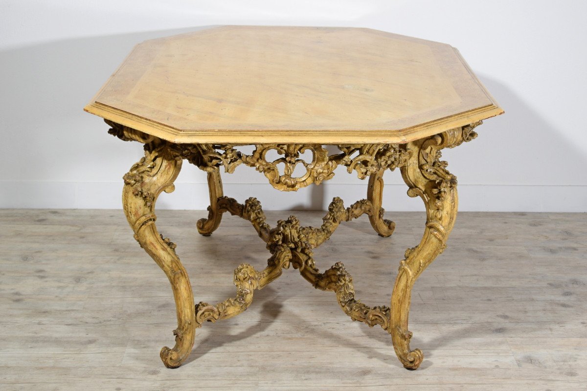 Italian Baroque Carved Gilt And Lacquered Wood Center Table, Structure From 18th Century -photo-5