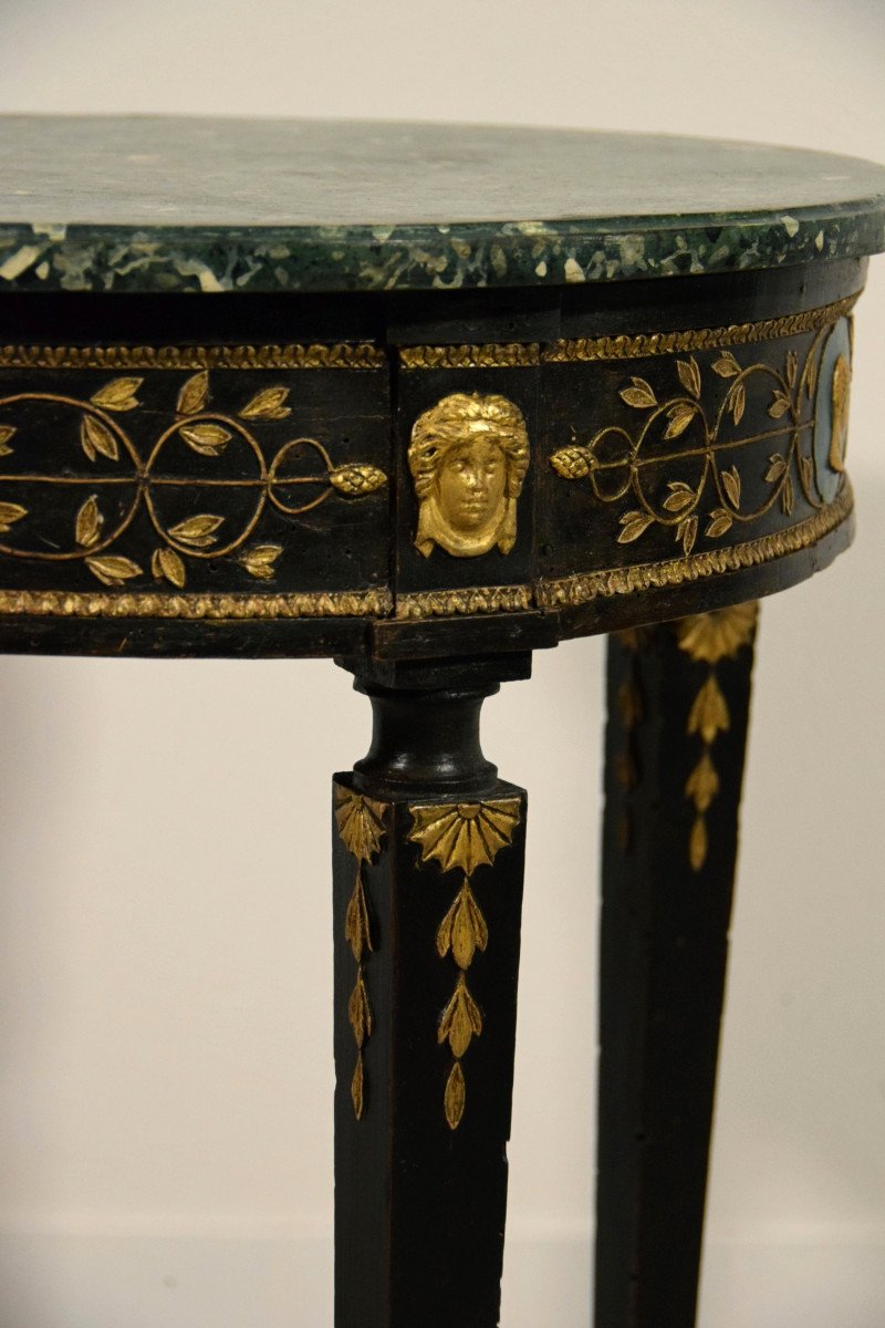  18th Century, Italian Neoclassical Carved And Lacquered Wood Coffee Table-photo-4