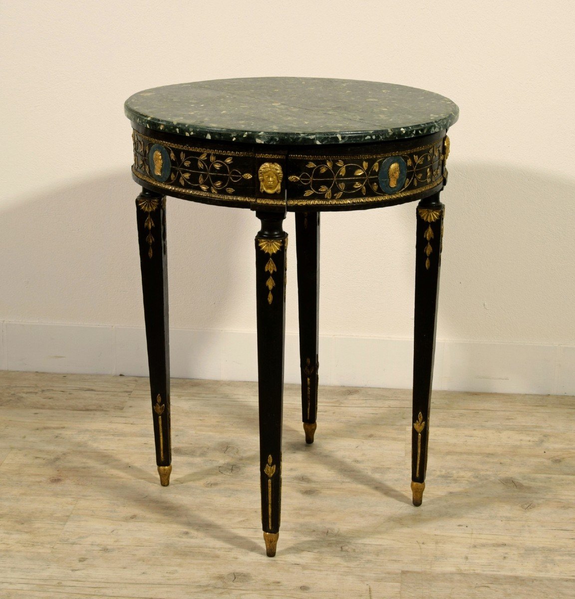  18th Century, Italian Neoclassical Carved And Lacquered Wood Coffee Table