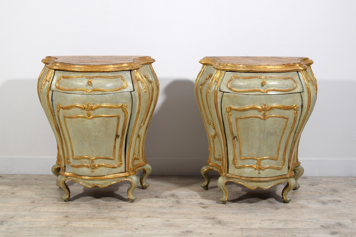 18th Century, Pair Of Venetian Baroque Lacquered Ang Gilt Wood Cabinet