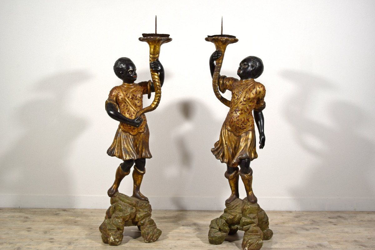 Paire de maures Porte Torchère en bois sculpté, laqué et doré, Sicile, XIXe siècle-photo-2