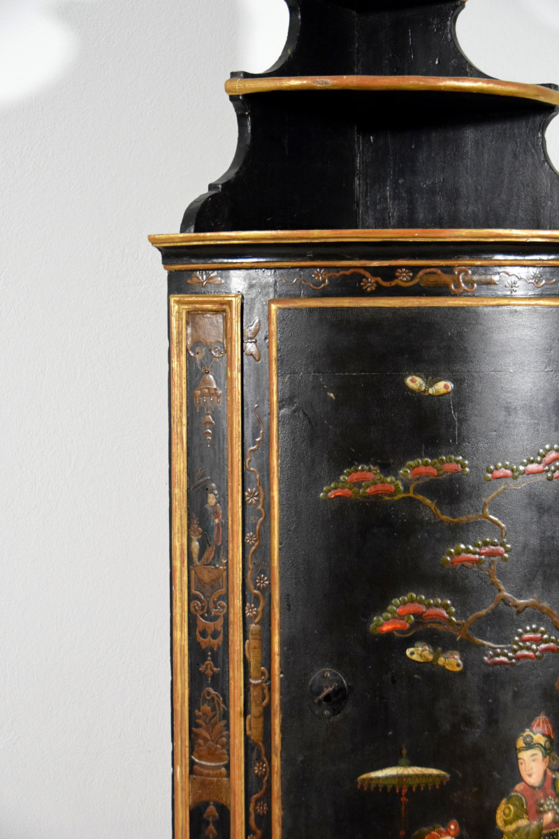 18th Century, Pair Of Italian Rococo Chinoiserie Lacquered Wood Corner Cabinets -photo-4