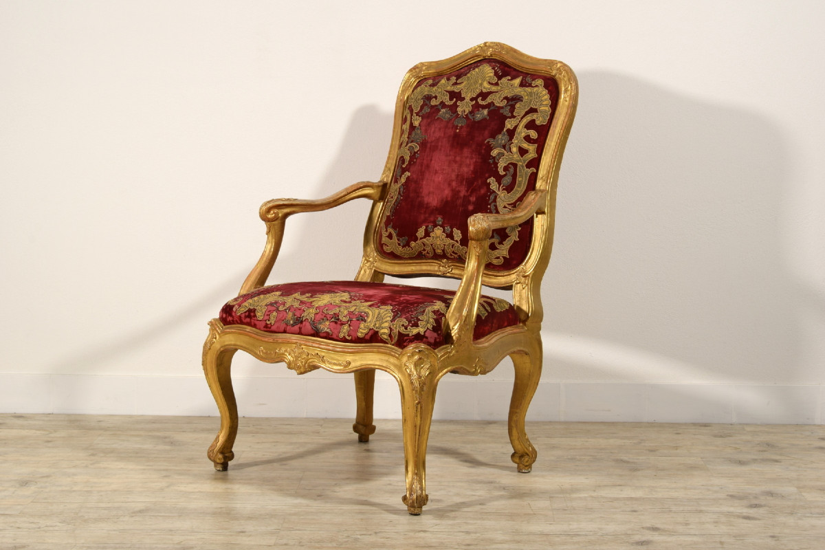 18th Century, Italian Louis XV Carved Giltwood Armchair-photo-1
