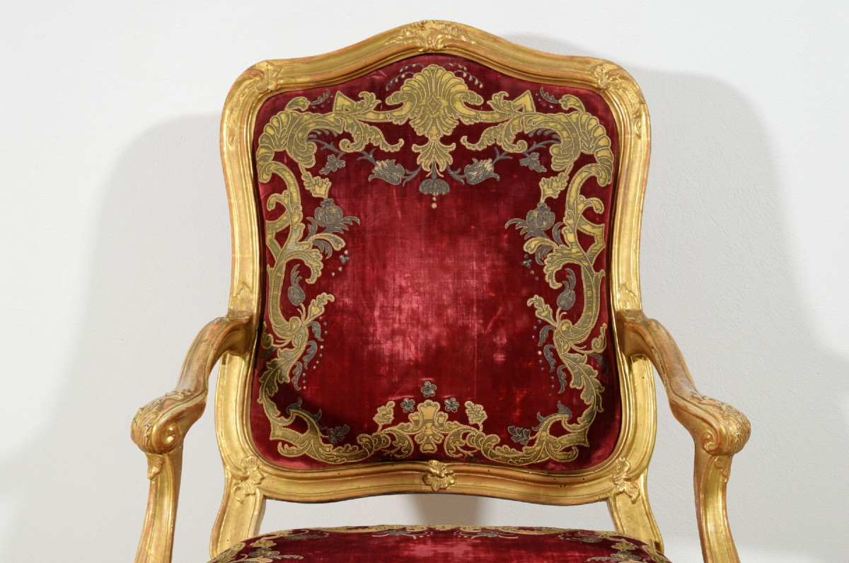 18th Century, Italian Louis XV Carved Giltwood Armchair-photo-5