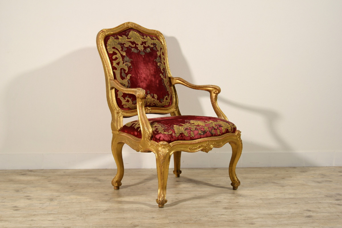 18th Century, Italian Louis XV Carved Giltwood Armchair-photo-7