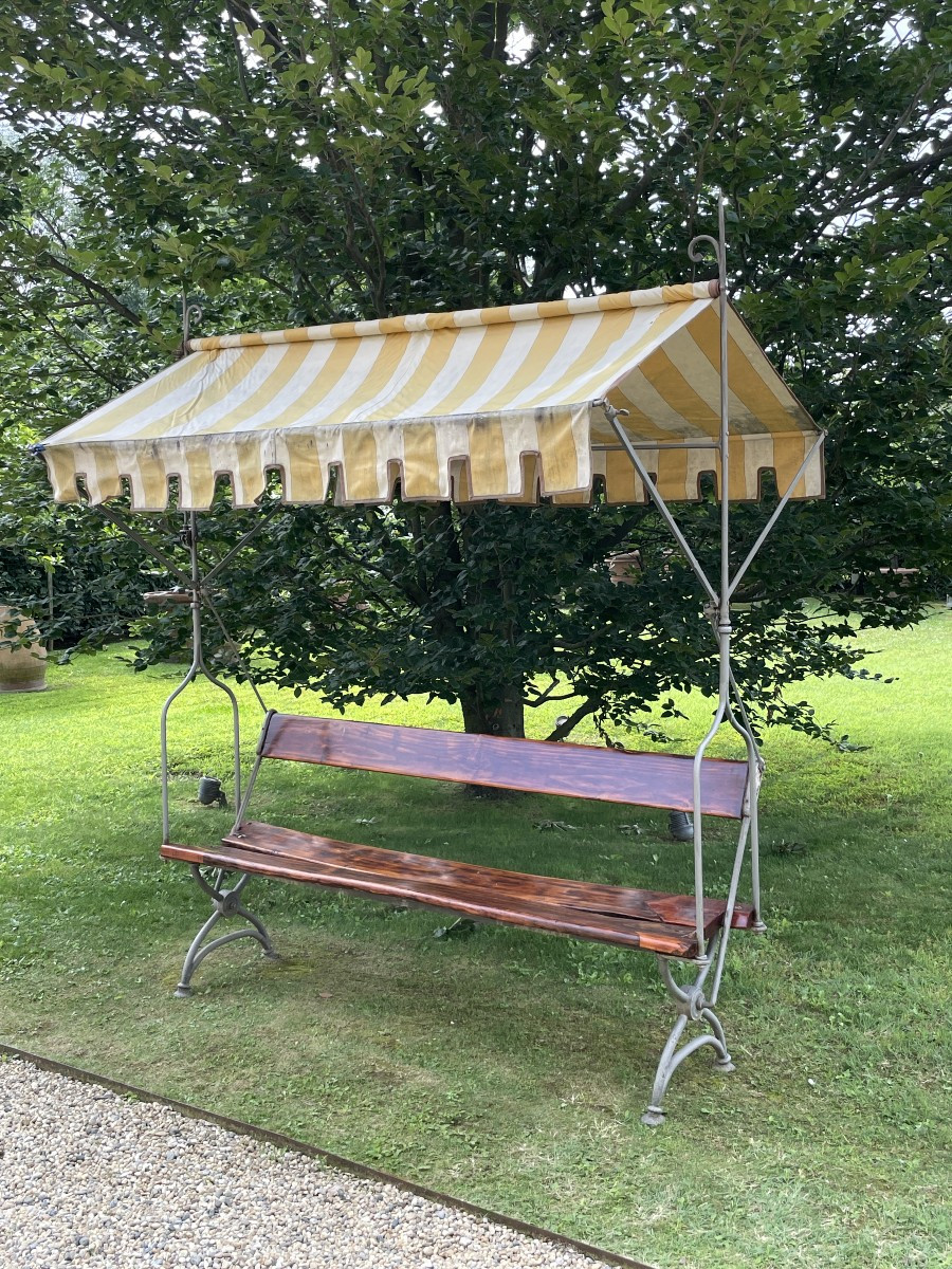 Ancien banc de jardin en bois et fer forgé avec auvent en tissu, Italie, XIXe siècle