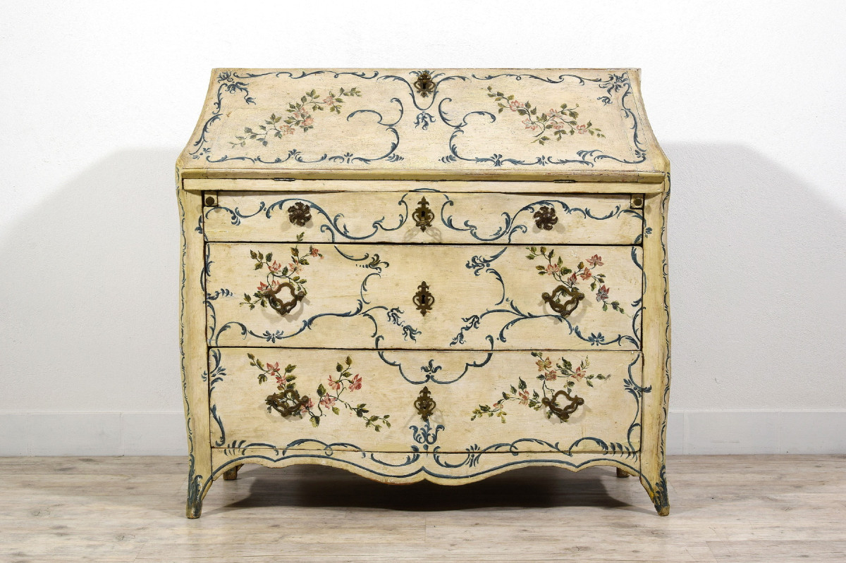 Mid-18th Century, Italian Rococo Lacquered Wood Drop-front Chest Of Drawers -photo-2