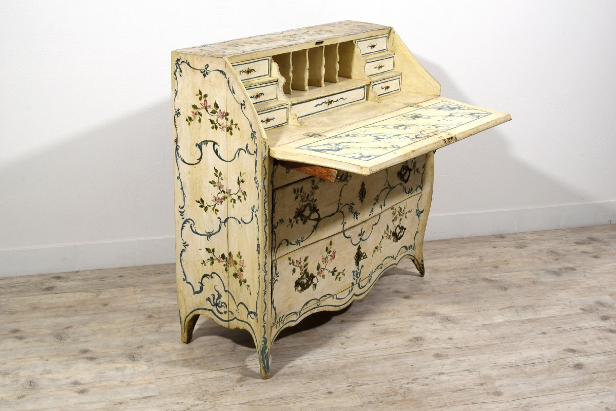 Mid-18th Century, Italian Rococo Lacquered Wood Drop-front Chest Of Drawers -photo-4