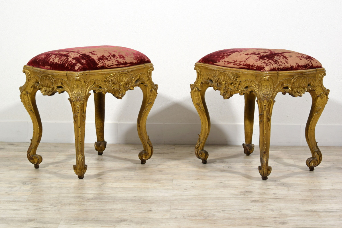 18th Century, Pair Of Baroque French Carved And Gilded Wood Center Stools -photo-4