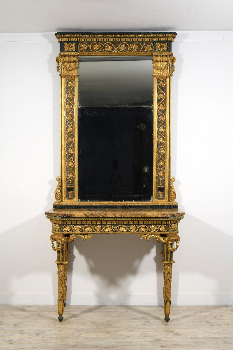 Console et miroir néoclassiques en bois sculpté, laqué et doré, Italie, fin du XVIIIe siècle