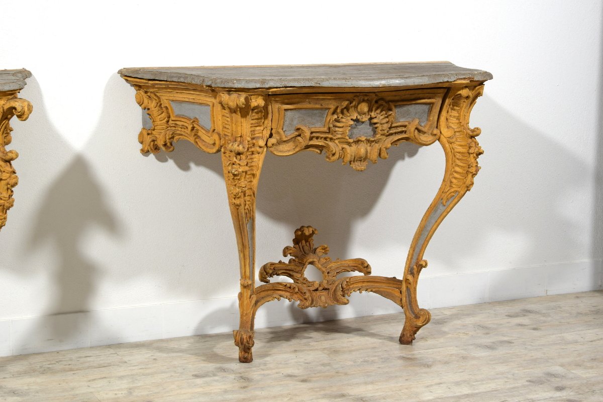 Paire de rares consoles en bois sculpté et laqué, Italie, XVIIIᵉ siècle-photo-2