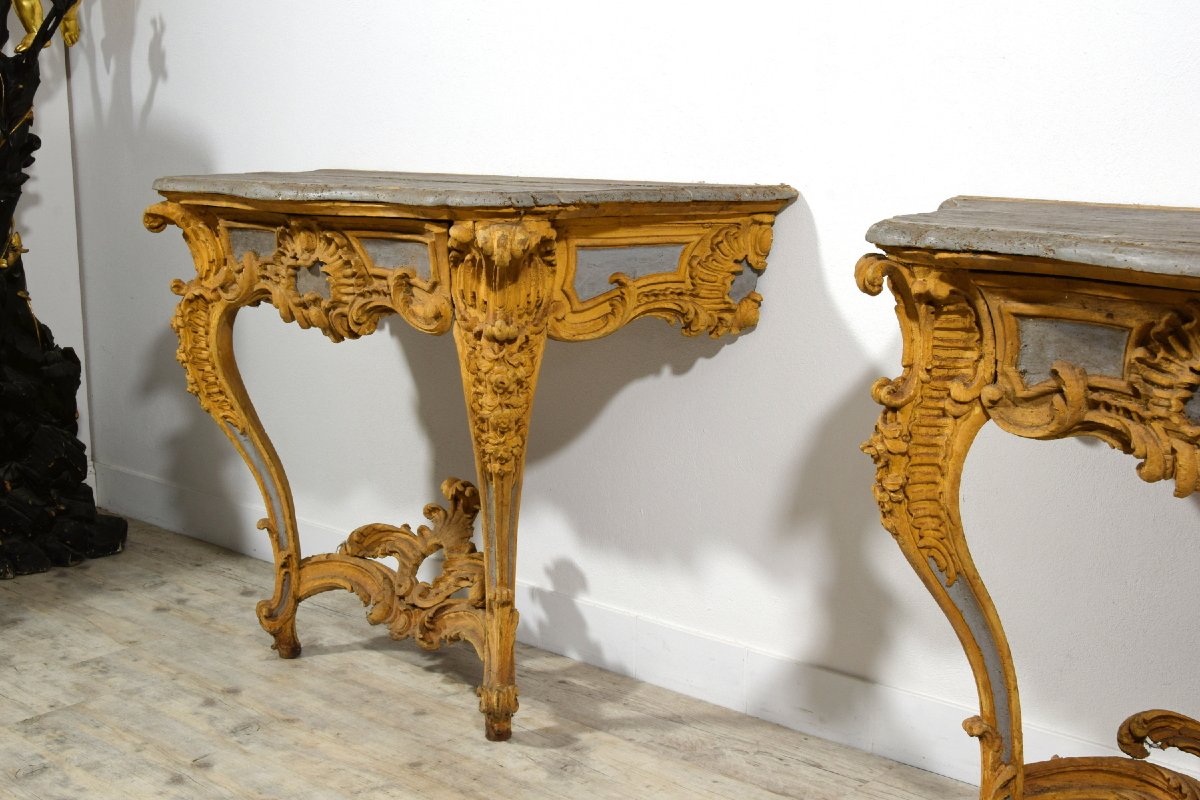 Paire de rares consoles en bois sculpté et laqué, Italie, XVIIIᵉ siècle-photo-6