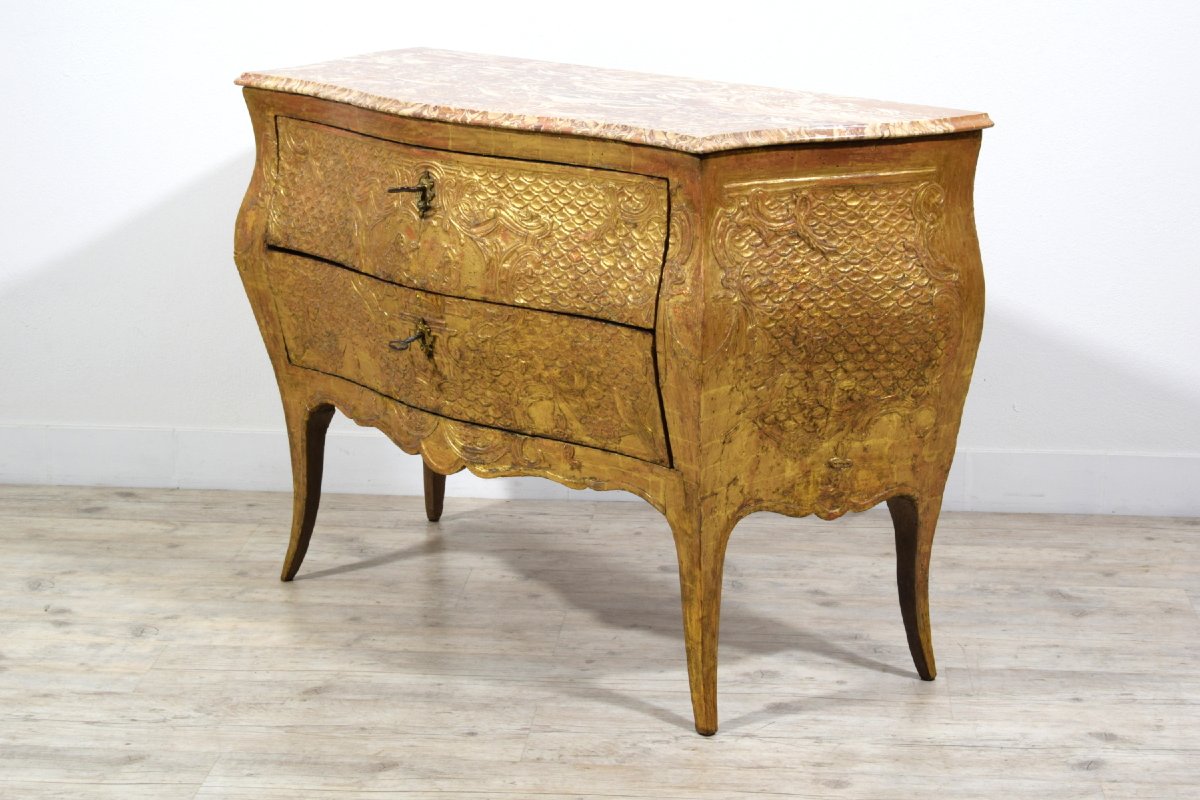 Commode baroque en bois sculpté et doré, Sicile milieu du XVIIIe siècle-photo-2