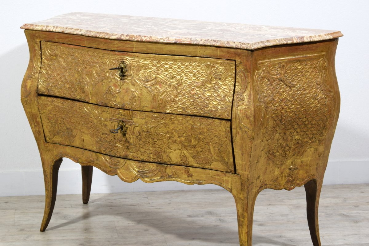 Commode baroque en bois sculpté et doré, Sicile milieu du XVIIIe siècle-photo-8