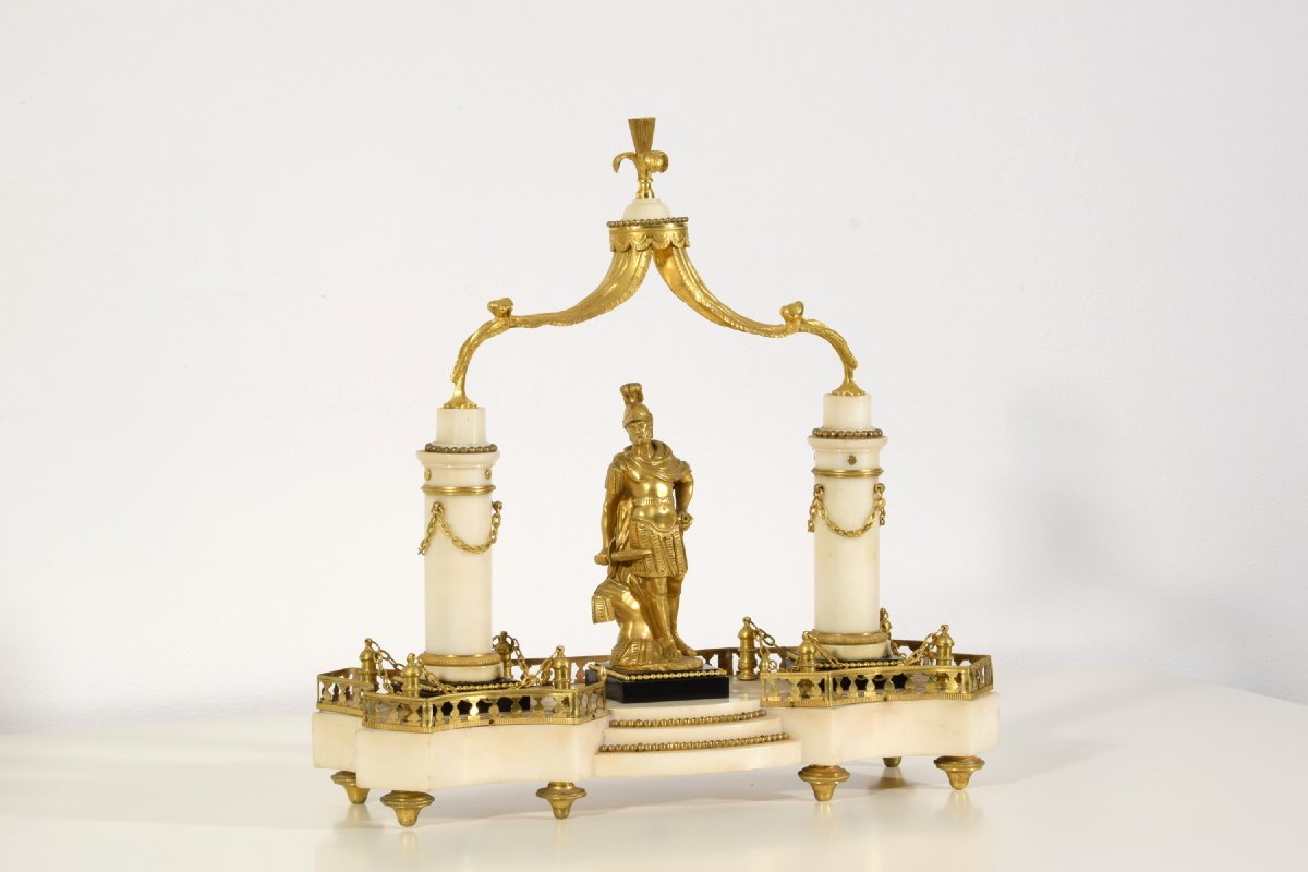 Centre de table en marbre et bronze doré, France, début du XIXe siècle -photo-2