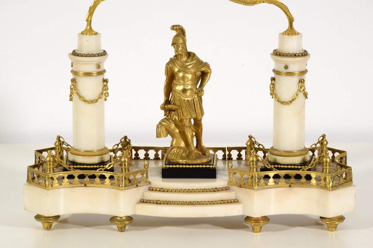 Centre de table en marbre et bronze doré, France, début du XIXe siècle -photo-8