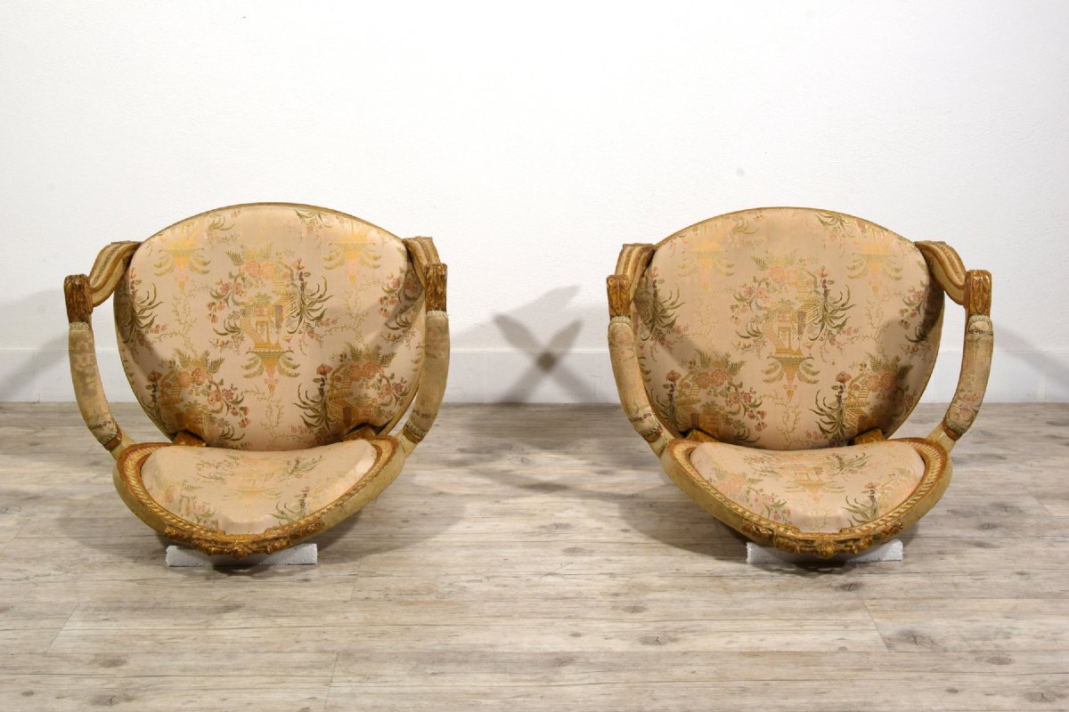 Paire de fauteuils néoclassiques en bois sculpté, laqué et doré, Italie, fin du XVIIIe siècle-photo-5