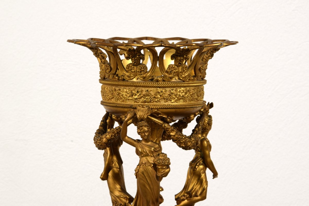 Centre Table en bronze ciselé et doré, France époque Empire début du XIXe siècle-photo-8