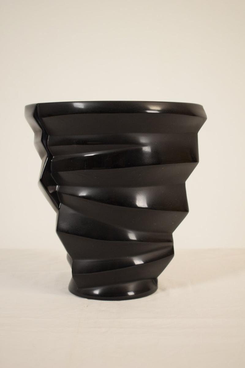 Dixie Black Crystal Vase Collection, Lalique, France, 21st Century 