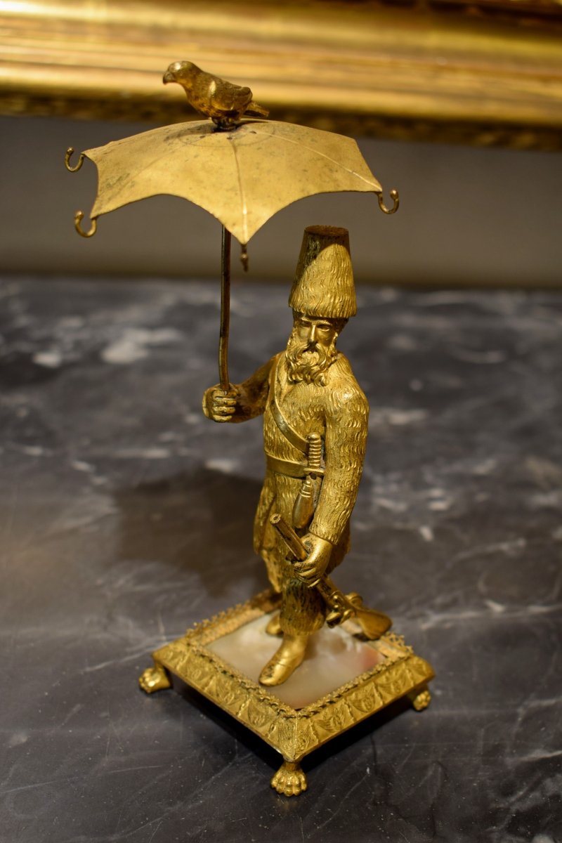Figure En Bronze Doré Et Nacre De Robinson Crusoe
