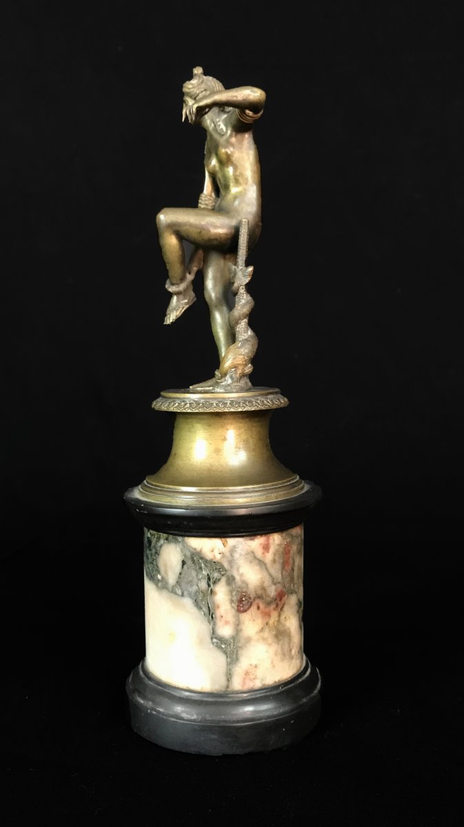 18th Century, Italian Bronze Sculpture With Venus Removing Her Sandal-photo-2