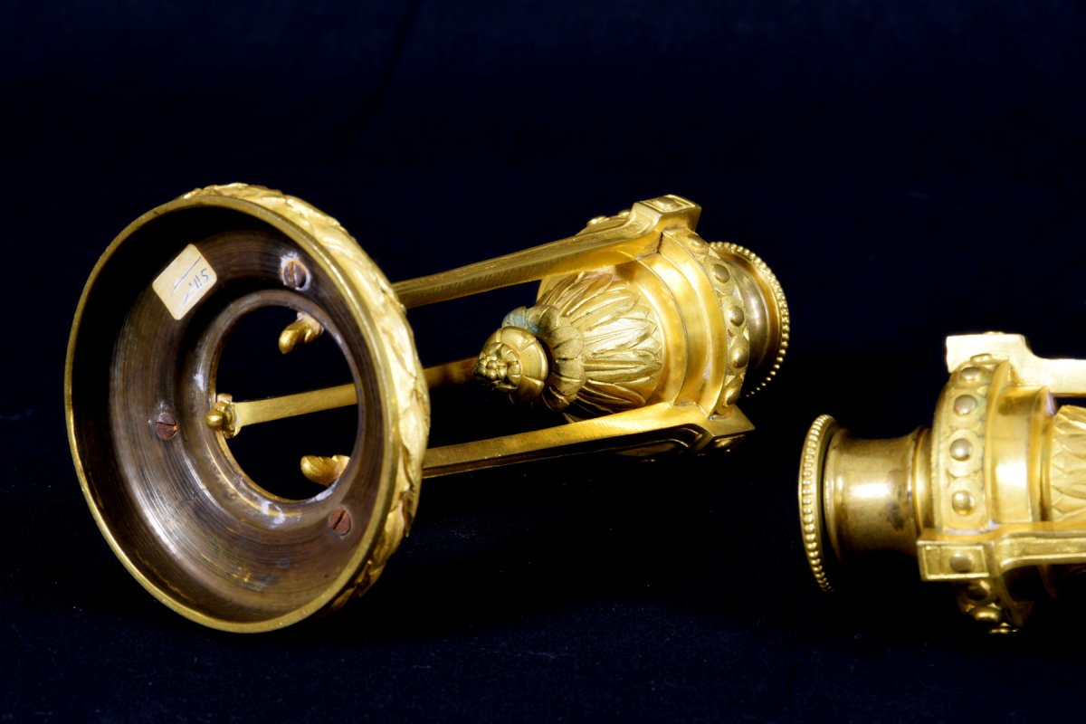 Petite Paire De Candélabre En Bronze Doré Finement Ciselé, France Milieu Du XIXe Siècle-photo-4