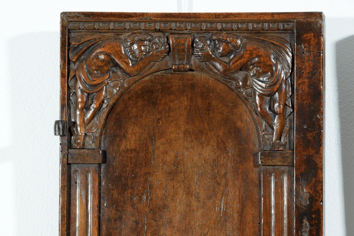 Pair Of Small Carved Walnut Doors, 16th Century, Central Italy-photo-1