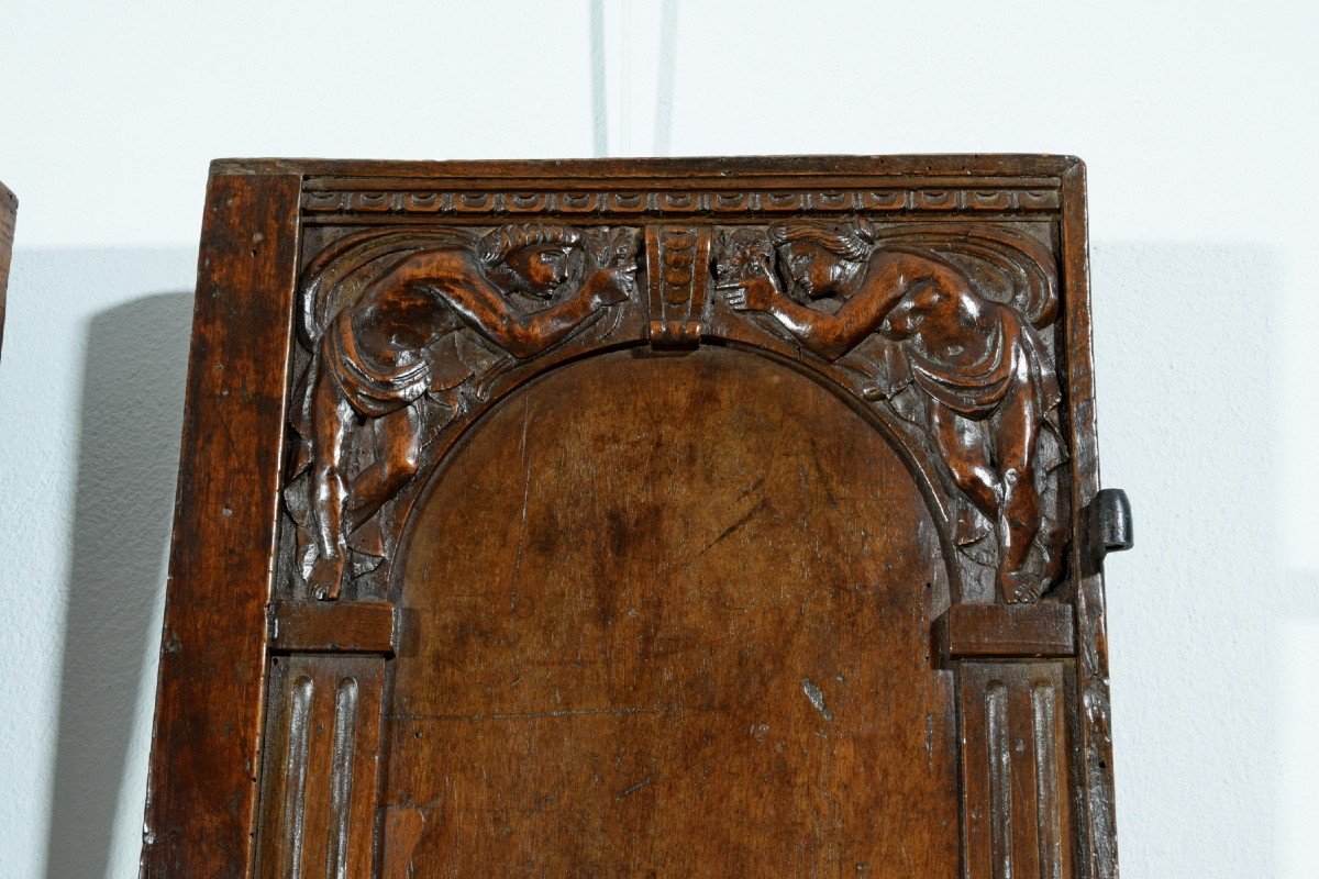 Pair Of Small Carved Walnut Doors, 16th Century, Central Italy-photo-3