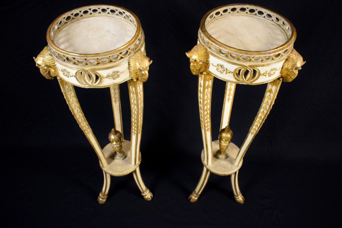 18th Century, Pair Of Italian Neoclassical Lacquered And Gilt Wood Table Gueridon -photo-4