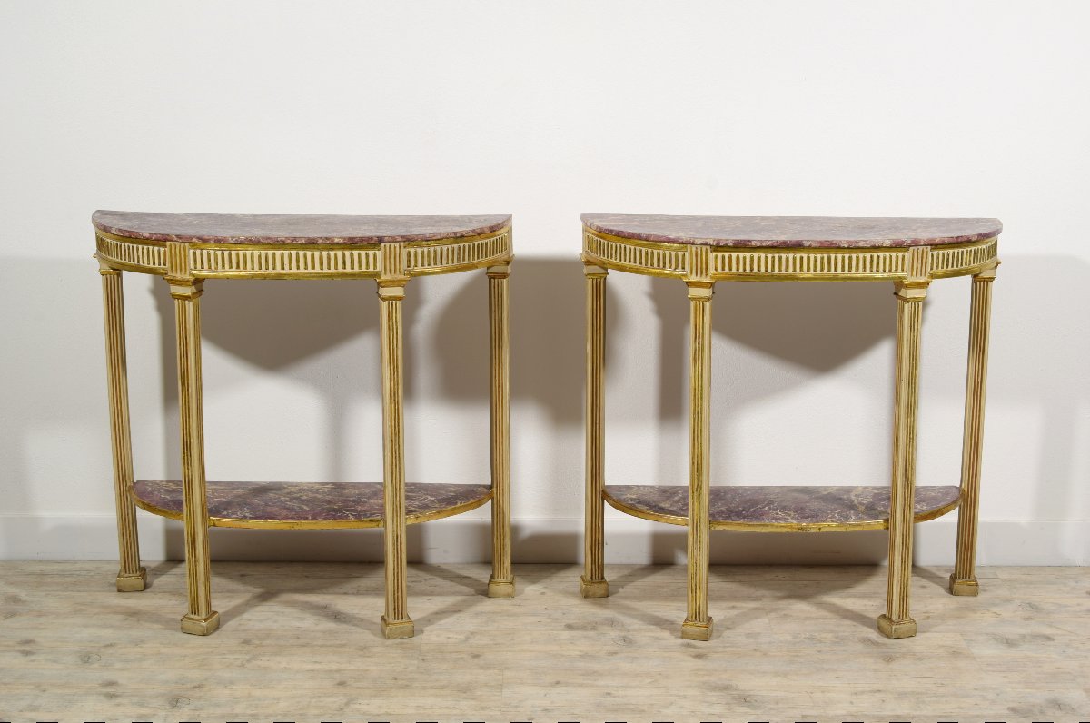 Couple De Consoles Néoclassiques En Bois Laqué Et Doré , Naples Fin XVIII