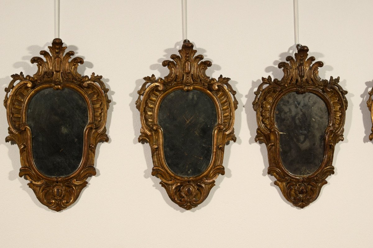 19th Century, Four Italian Carved Giltwood Louis XV Style Sconces-photo-4