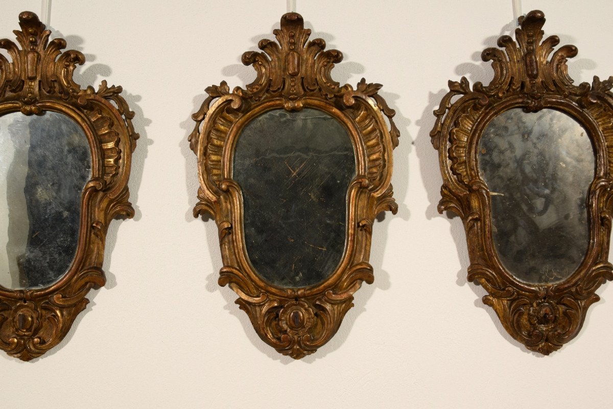 19th Century, Four Italian Carved Giltwood Louis XV Style Sconces-photo-5