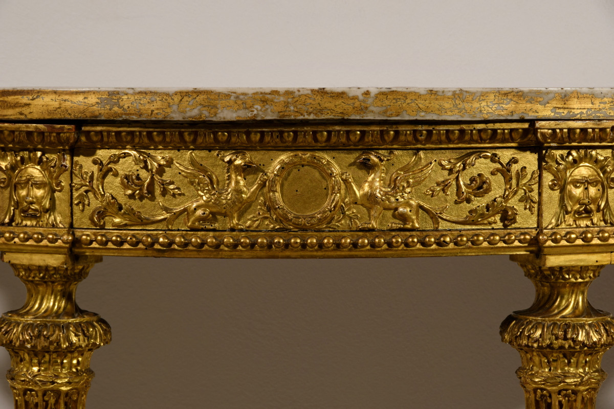 18th Century, Italian Neoclassical Carved Giltwood Demi-lune Console-photo-5