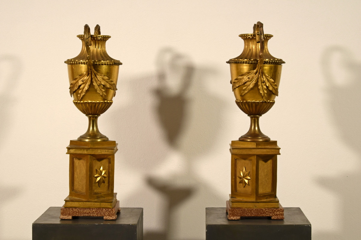 Couple De Grands Vases Néoclassiques En Bronze Doré, Italie XVIII Siècle-photo-3