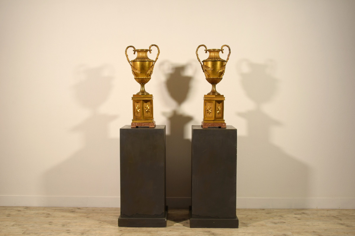 Couple De Grands Vases Néoclassiques En Bronze Doré, Italie XVIII Siècle-photo-4