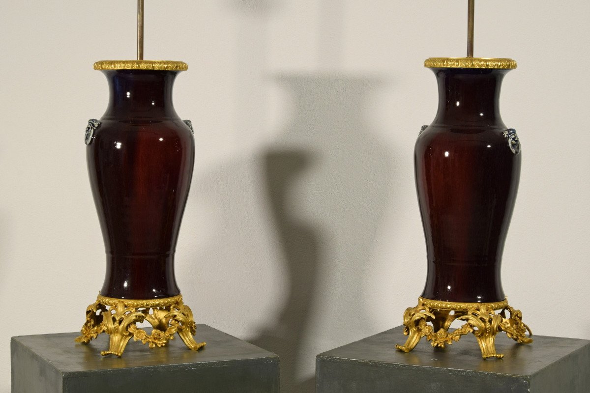 Pair Of Lamps Composed Of Chinese Ceramic Vase And Gilt Bronze Frame, France 19th Century-photo-1