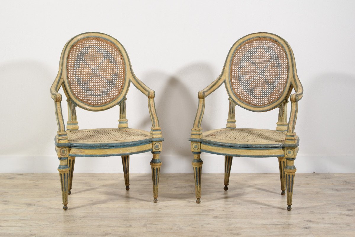 18th Century Pair Of Italian Neoclassical Lacquered Wood Armchairs -photo-2