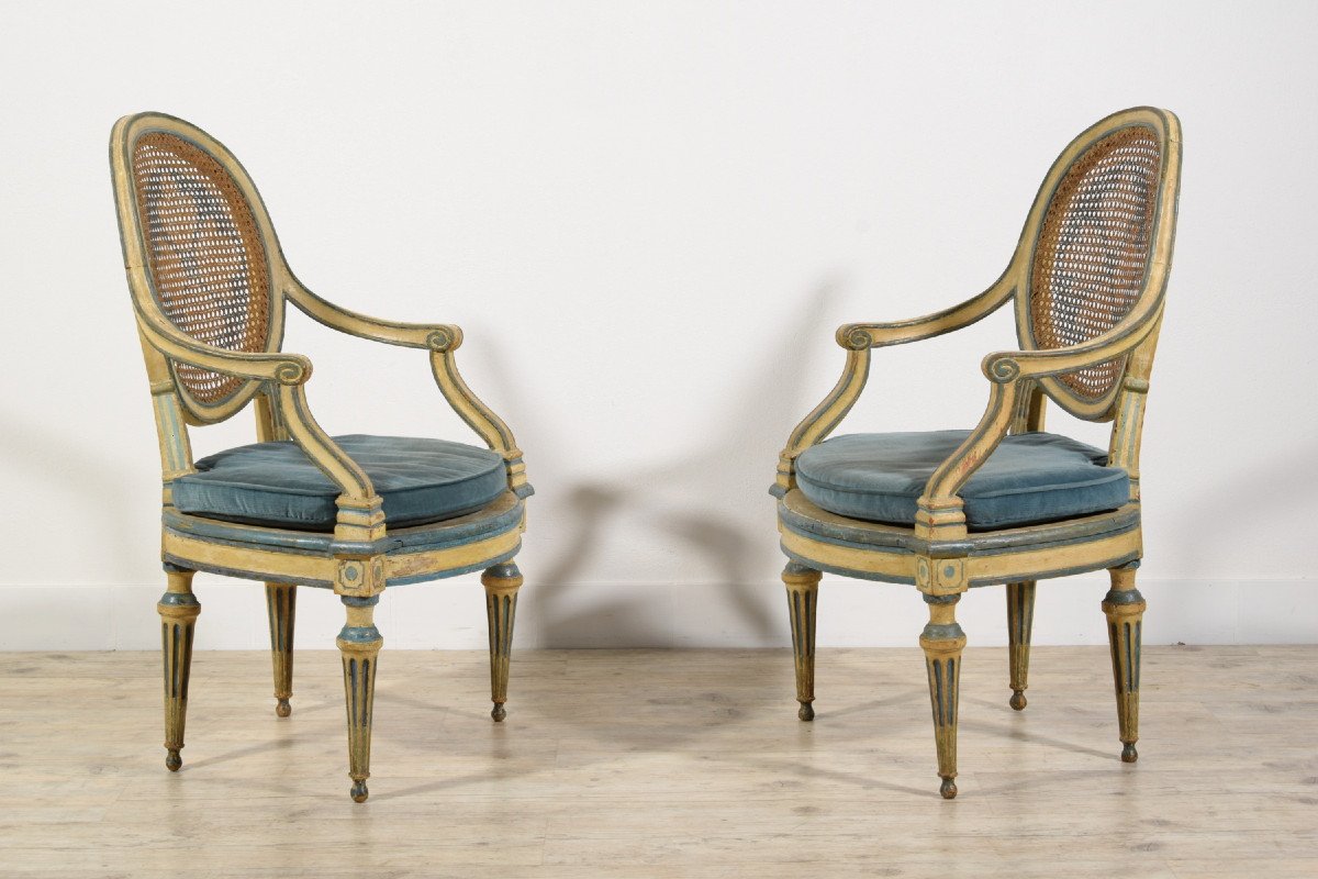18th Century Pair Of Italian Neoclassical Lacquered Wood Armchairs -photo-3