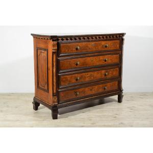  Baroque Chest Of Drawers In Walnut Inlaid, Lombardy, Late Seventeenth Century