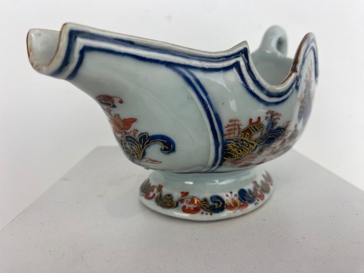 18th Century Chinese Porcelain Sauce Boat.-photo-3