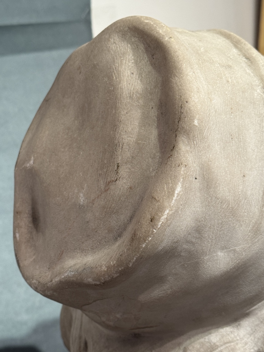 Head Of A Man In White Marble-photo-2