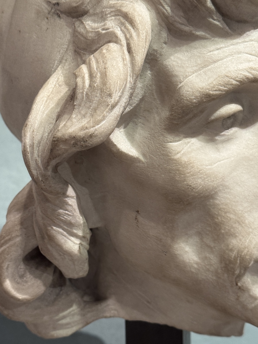 Head Of A Man In White Marble-photo-3