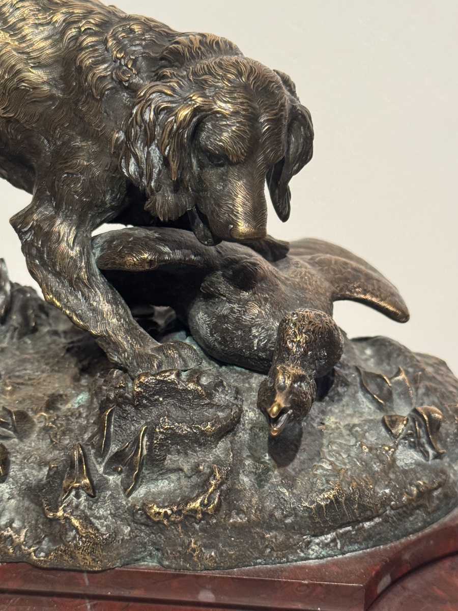 Épagneul à l’arrêt sur une oie en bronze par Barye.-photo-2