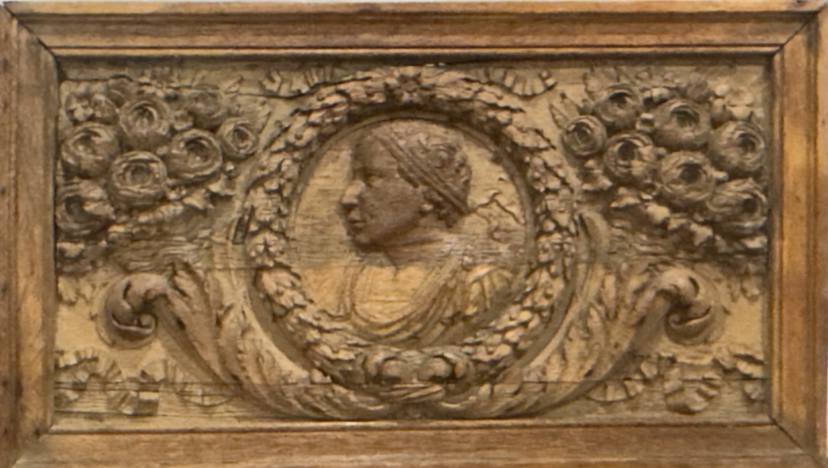 Pendant de dessus de portes en chêne sculpté 17ème.-photo-2