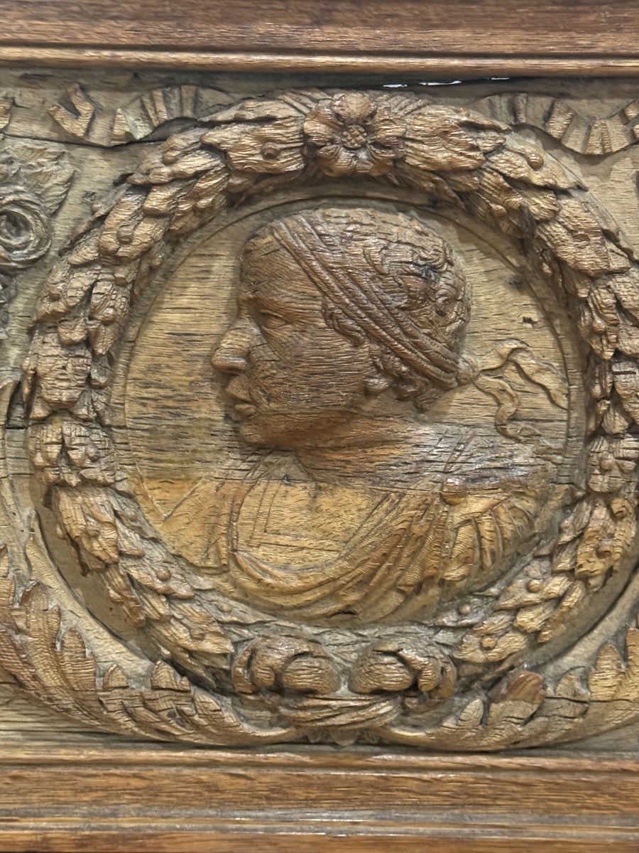 Pendant de dessus de portes en chêne sculpté 17ème.-photo-4