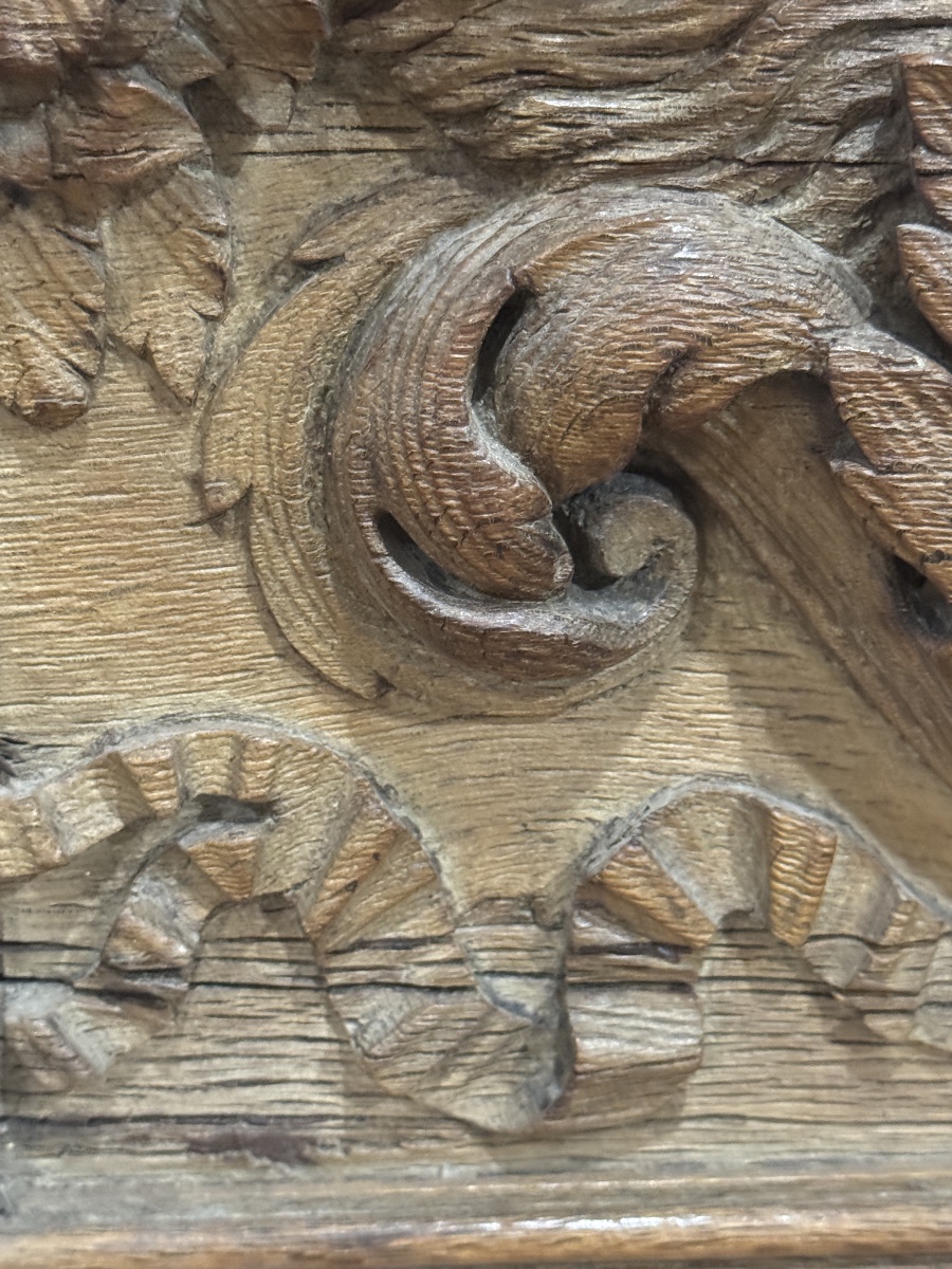 Pendant de dessus de portes en chêne sculpté 17ème.-photo-5
