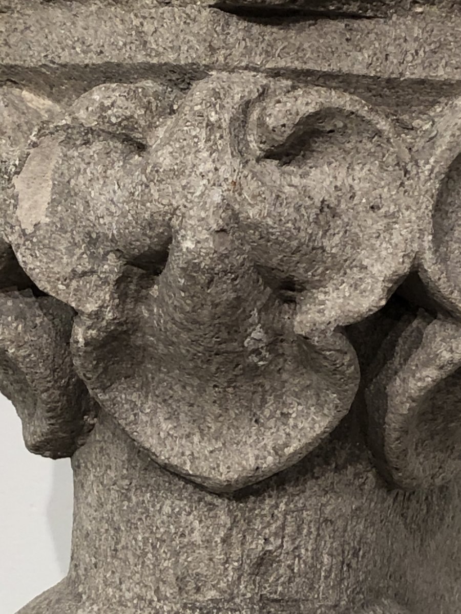 Gothic Capital In Hard Stone 14th Century.-photo-2