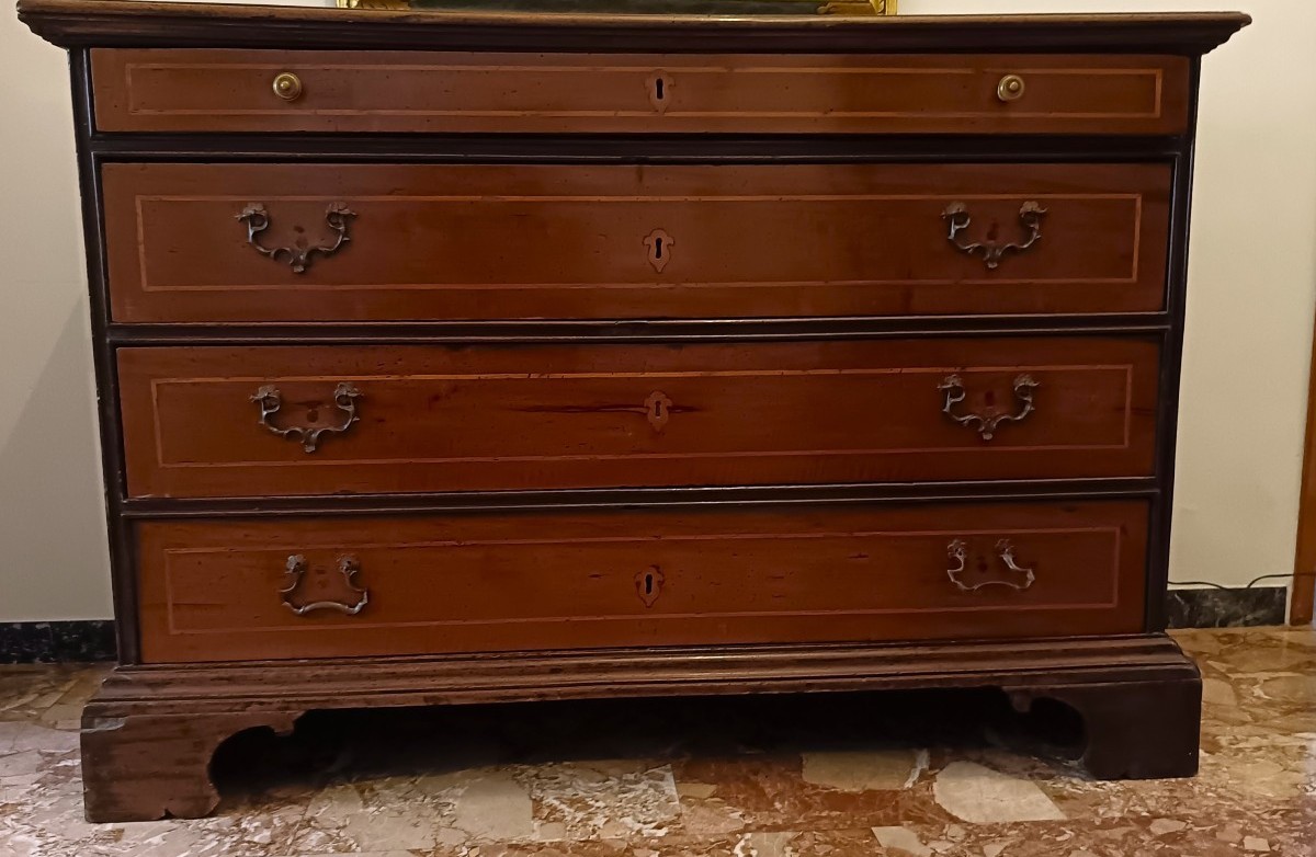 Commode Emilienne du XVIIIe siècle à 4 tiroirs en noyer blond plaqué-photo-1