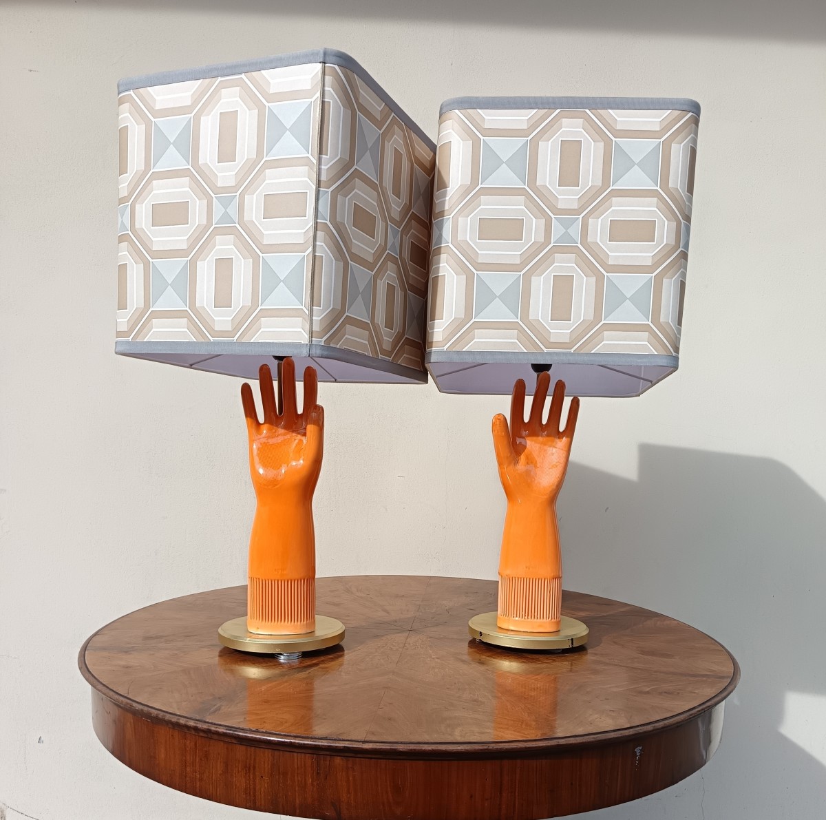 Paire de lampes orange en céramique gant Pirelli-Prada 1950