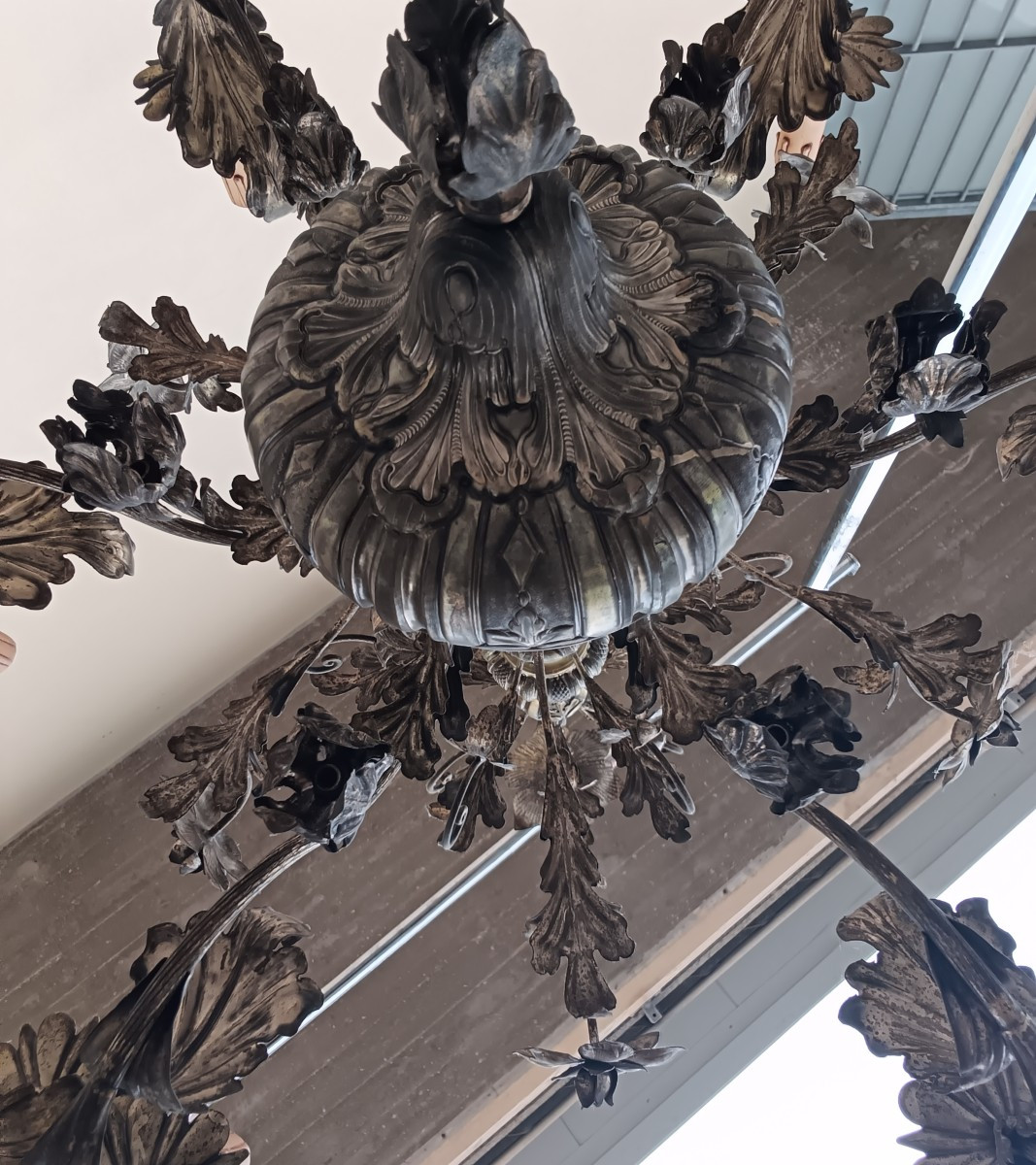 Paire de lustres 1850 en tôle de cuivre argentée-photo-4